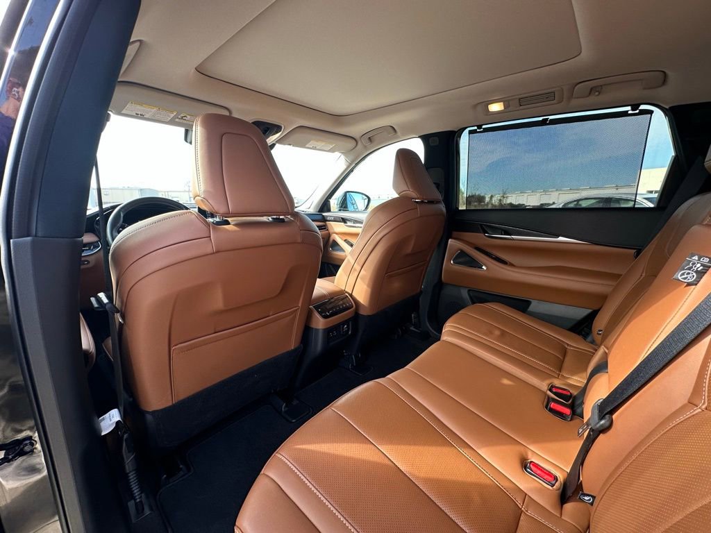 Used 2024 INFINITI QX60 Sensory w/ Vision Package image 19