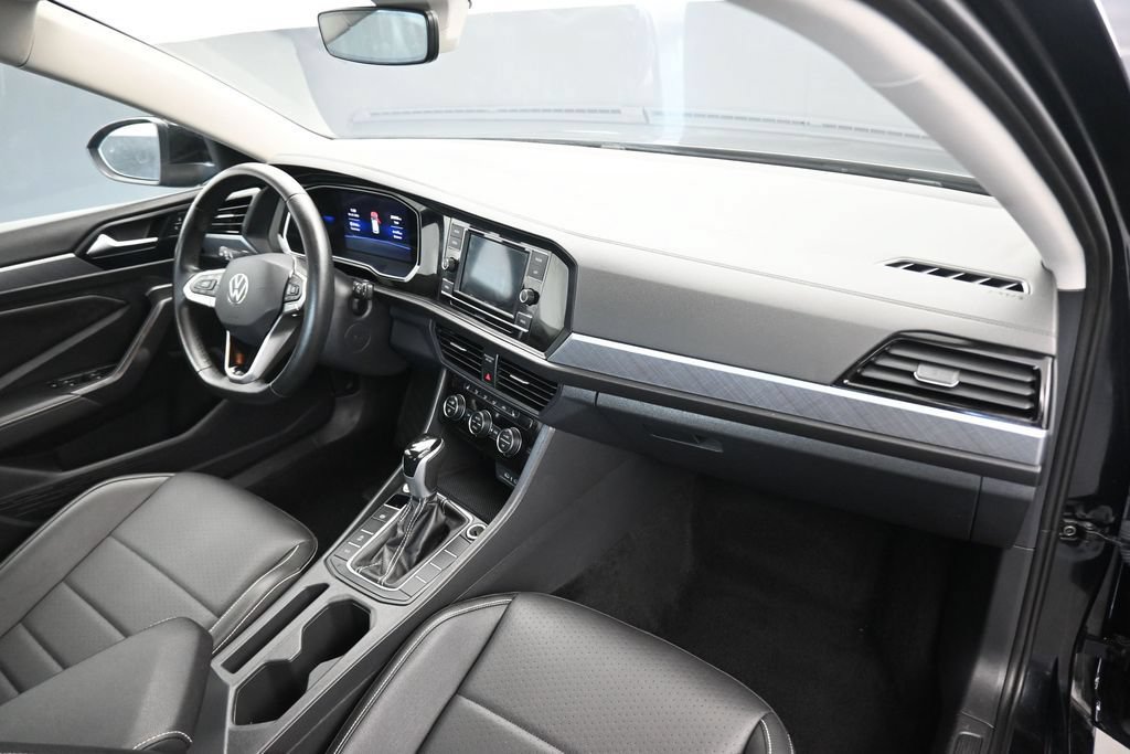 Used 2024 Volkswagen Jetta SE FWD image 39