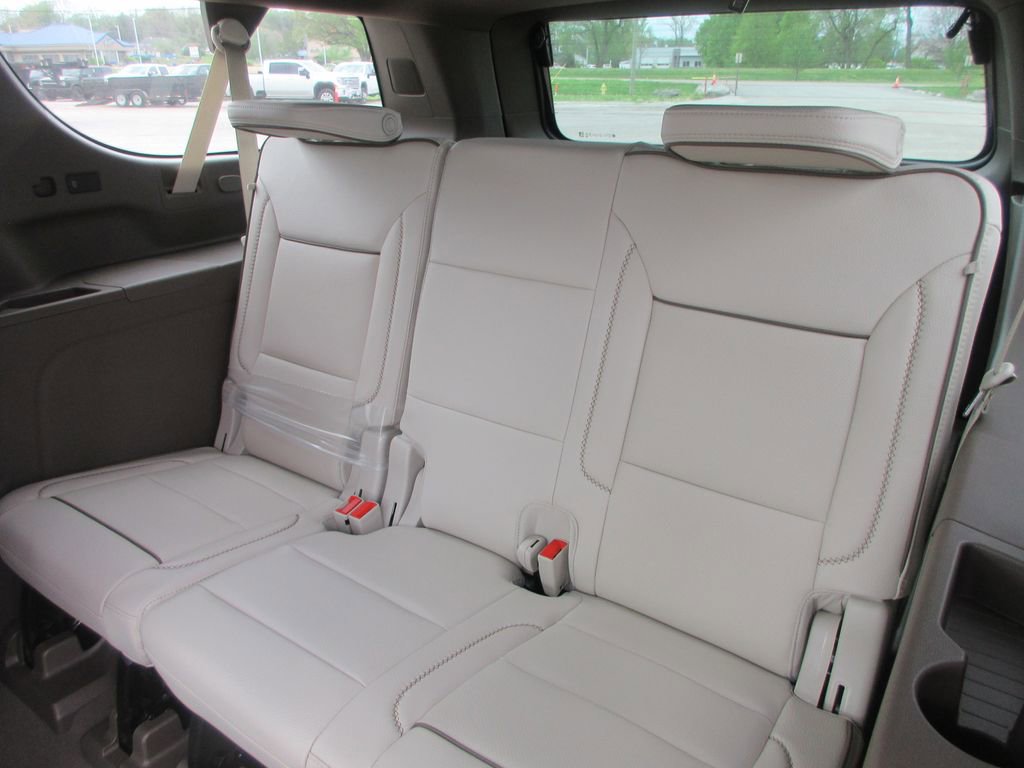New 2026 GMC Yukon XL Denali image 13