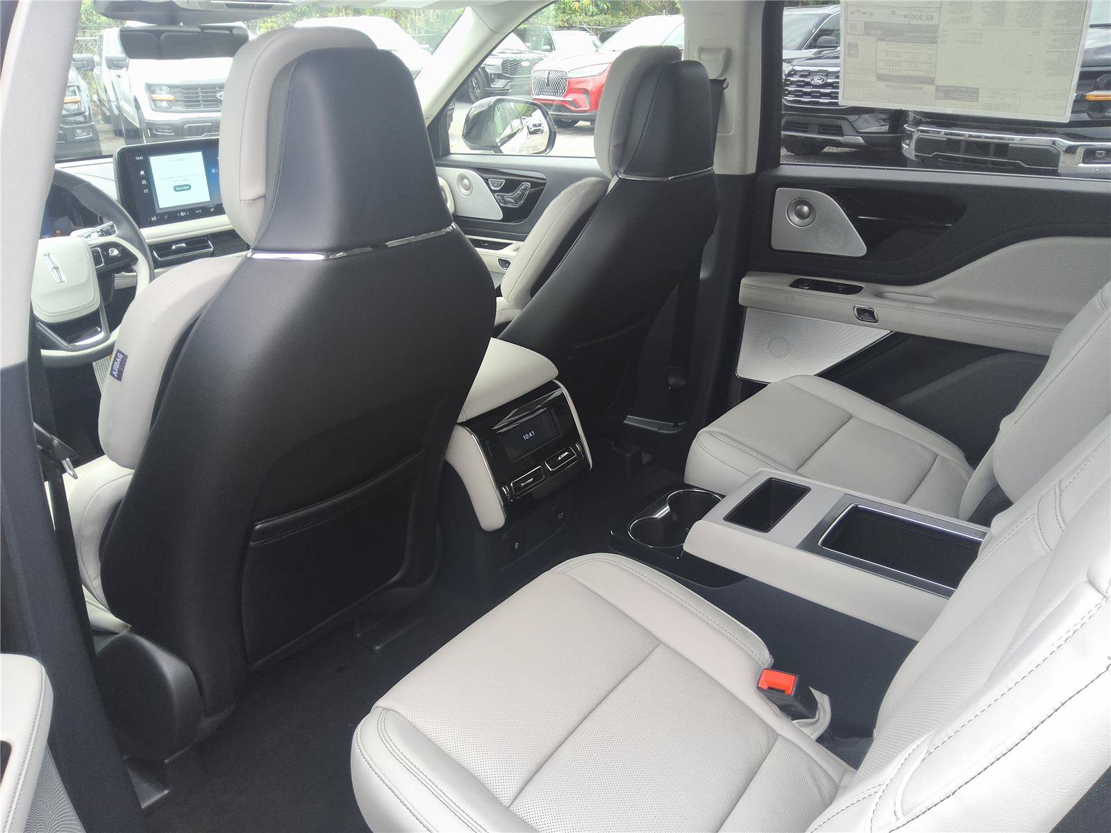 New 2027 Lincoln Aviator Reserve AWD/4WD image 24