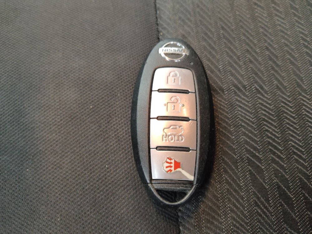 Used 2021 Nissan Versa SV image 32