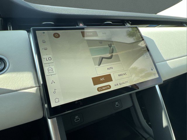 Certified 2024 Land Rover Discovery Sport S image 28