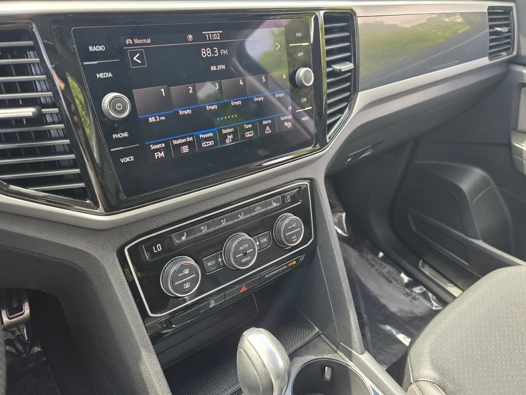 Certified 2023 Volkswagen Atlas SEL R-Line AWD/4WD image 23