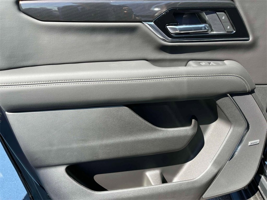 New 2025 GMC Yukon XL Elevation image 15