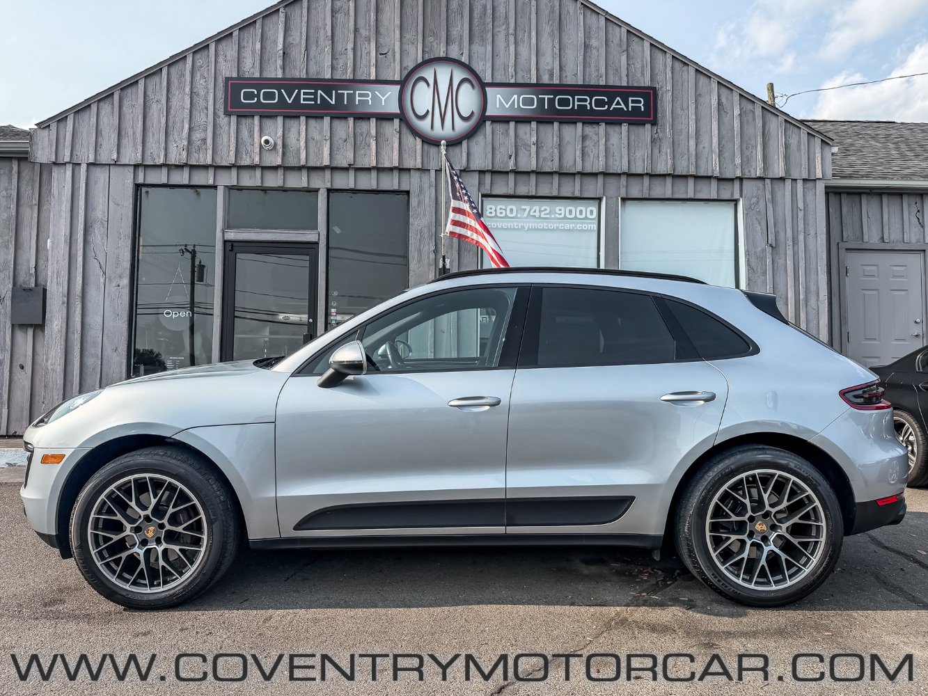 Used 2018 Porsche Macan Sport Edition AWD/4WD image 1