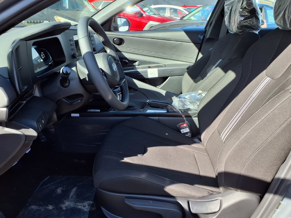New 2026 Hyundai Elantra Sport FWD image 10