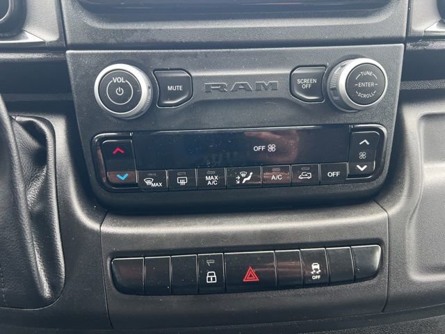 Used 2024 RAM ProMaster 2500 w/ Convenience Group image 14