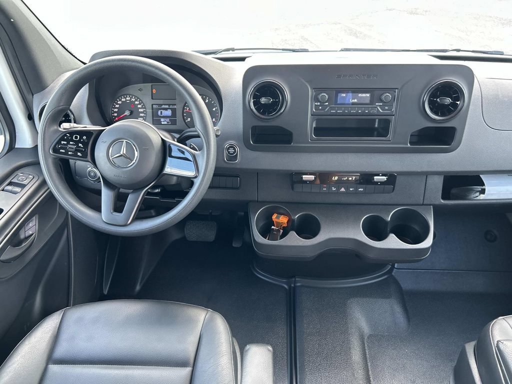Used 2022 Mercedes-Benz Sprinter 2500 image 24