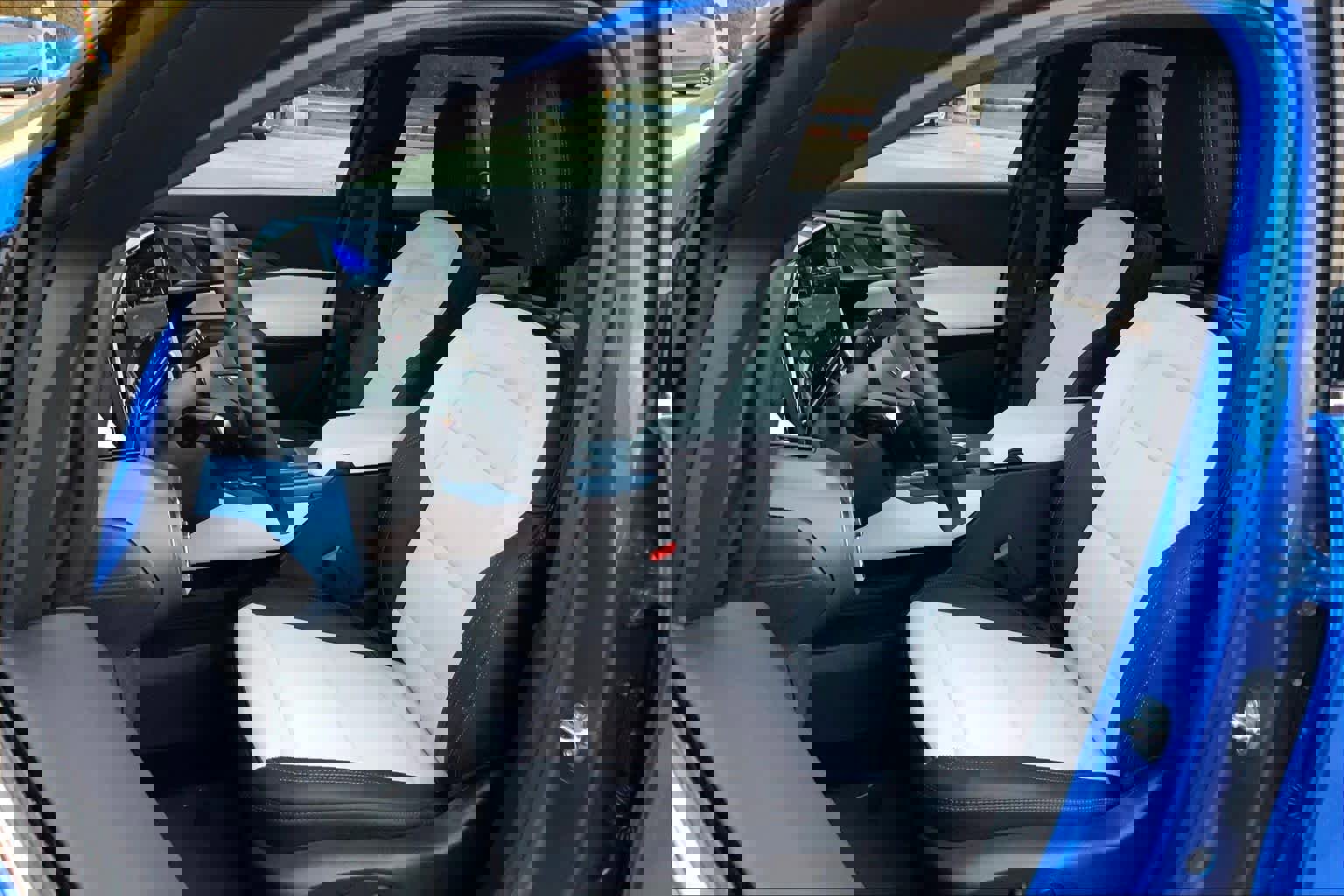 New 2025 Chevrolet Equinox EV LT w/ Convenience Package II image 9