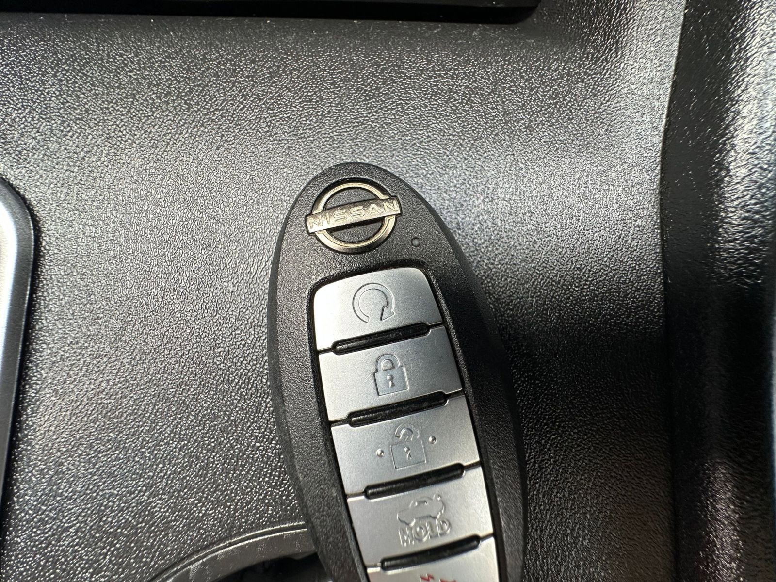 Used 2025 Nissan Altima 2.5 SV FWD image 25