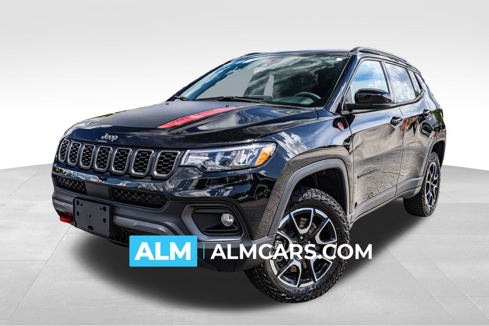 Used 2024 Jeep Compass Trailhawk image 1