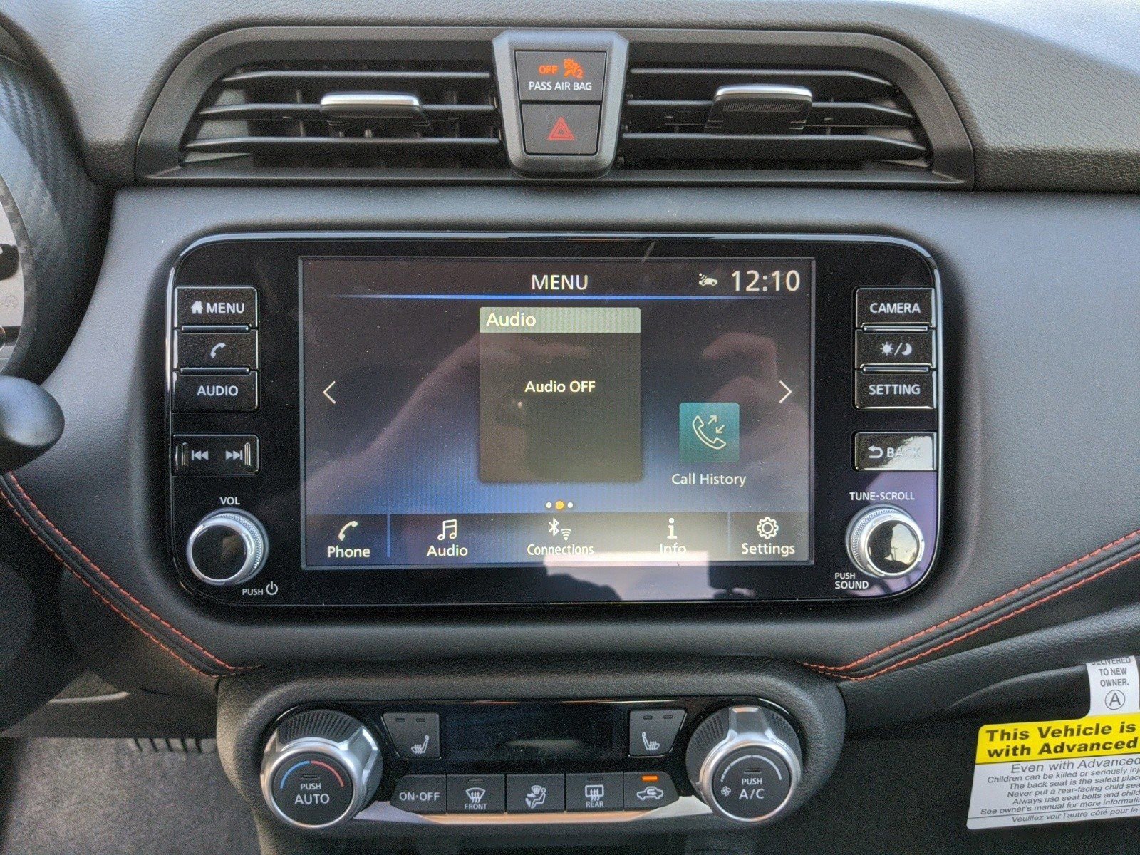 New 2025 Nissan Versa SR w/ Trunk Package FWD image 17