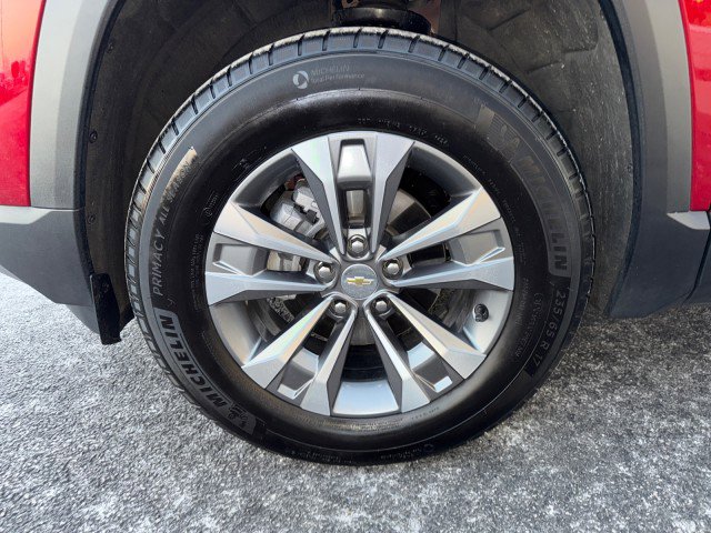 Certified 2025 Chevrolet Equinox LT w/ Safety and Technology Package image 12