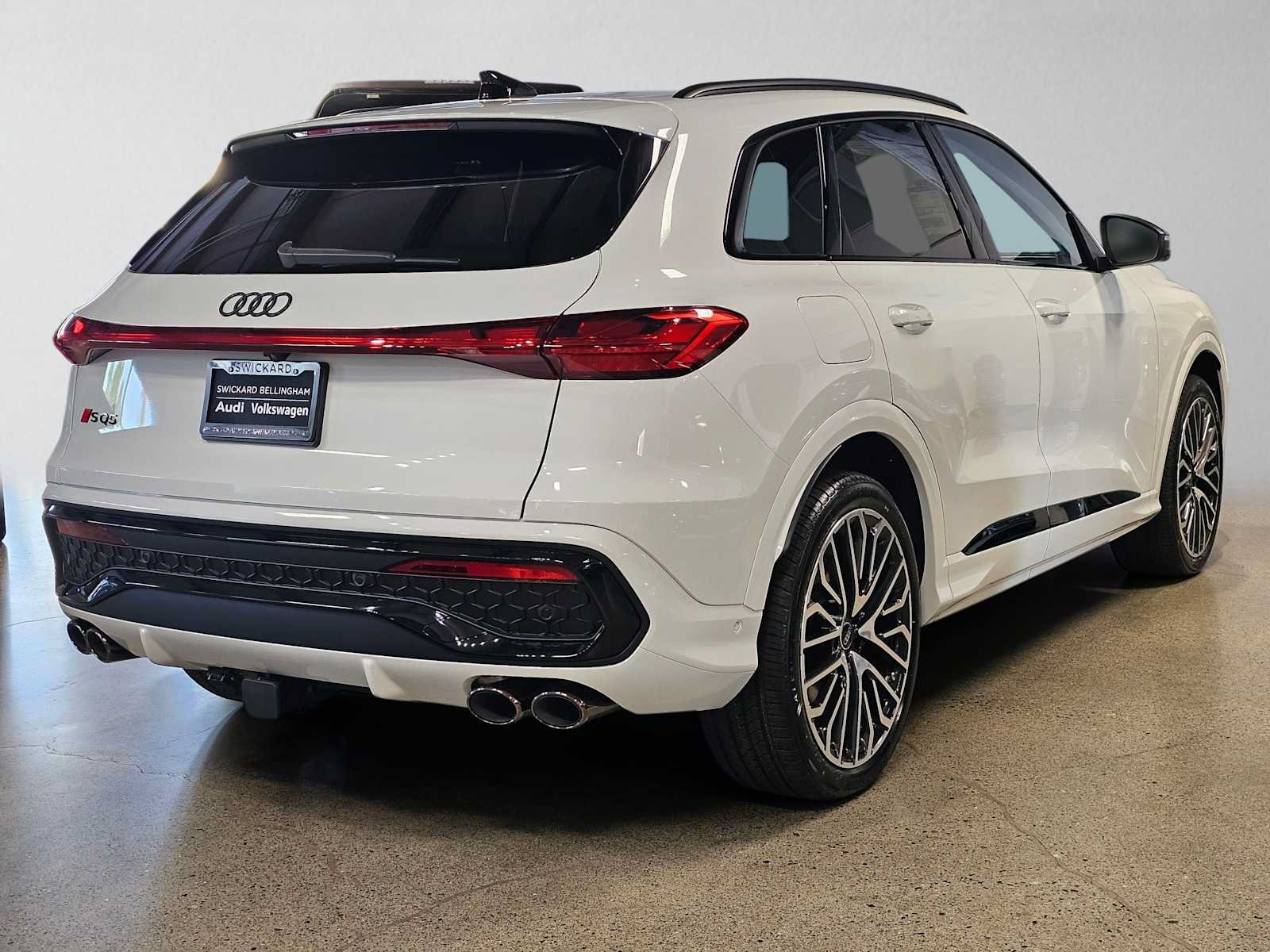 New 2026 Audi SQ5 Prestige AWD/4WD image 3