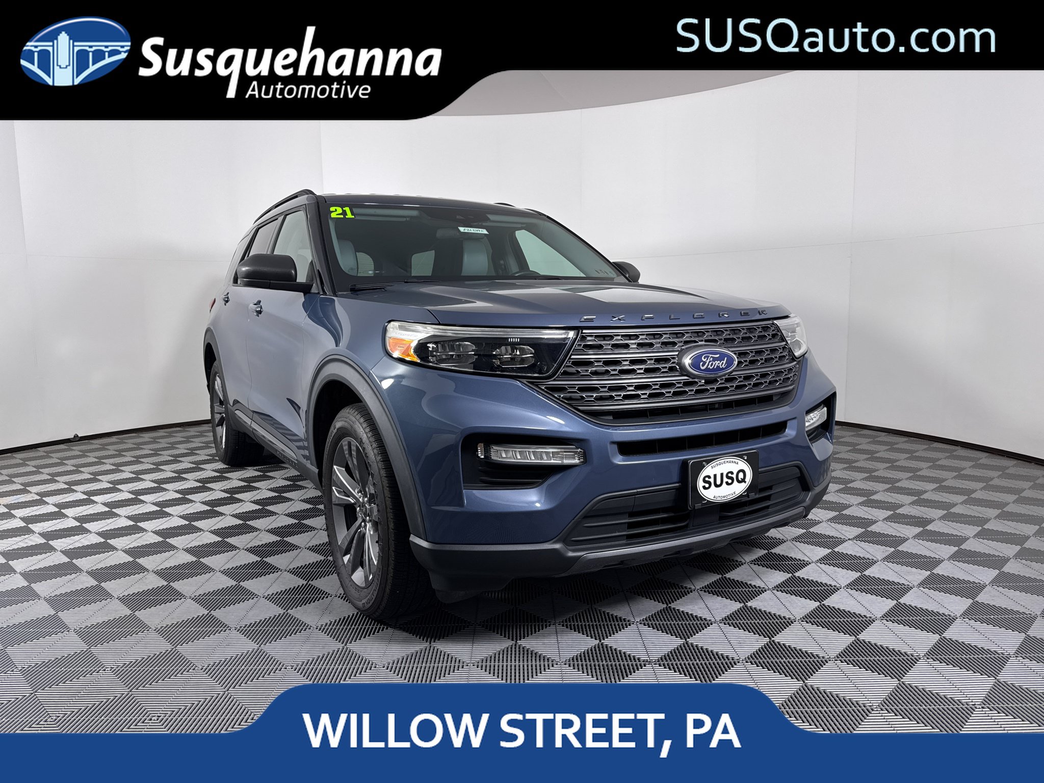 Used 2021 Ford Explorer XLT w/ Equipment Group 202A AWD/4WD image 1