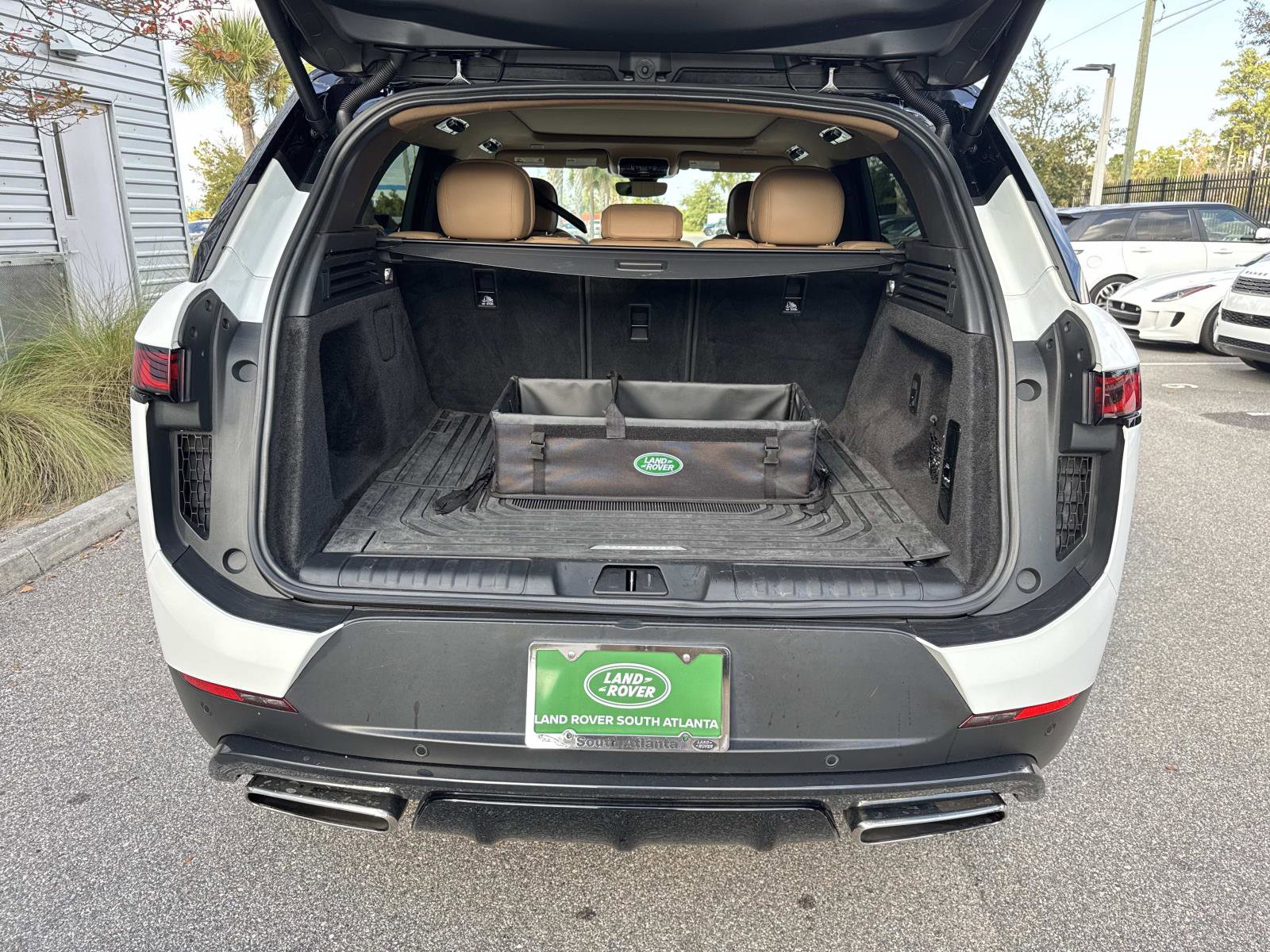 Certified 2024 Land Rover Range Rover Sport SE image 11