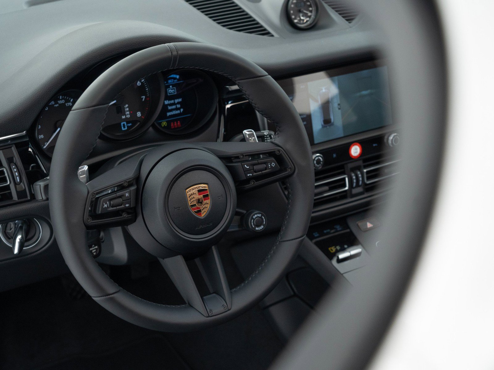 New 2026 Porsche Macan image 23