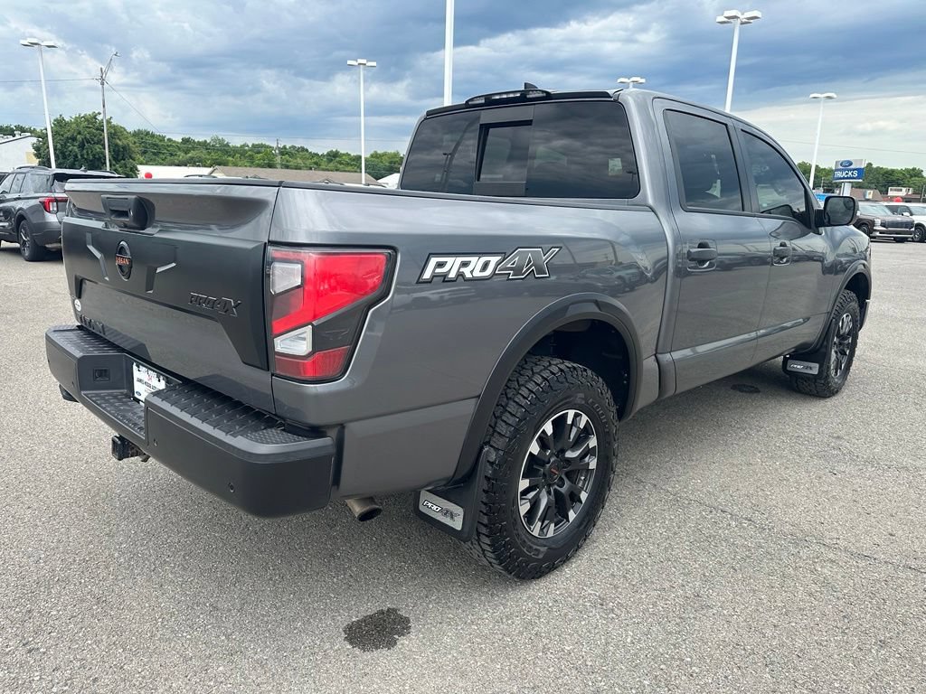 Used 2022 Nissan Titan PRO-4X w/ Pro-4x Convenience Package AWD/4WD image 5