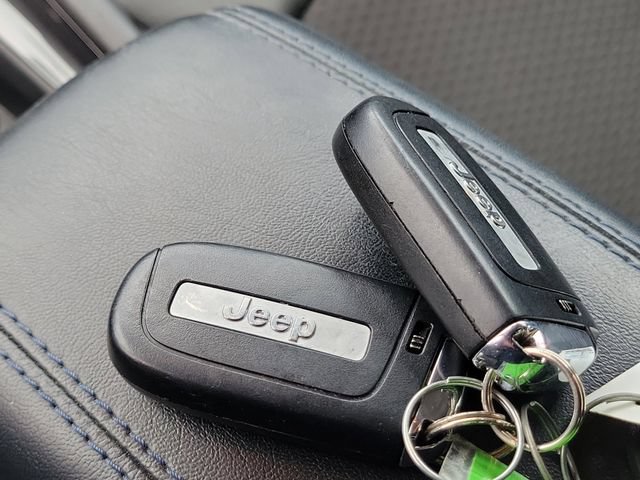 Used 2022 Jeep Compass Latitude FWD image 34