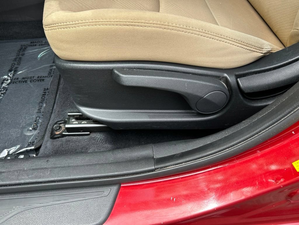 Used 2012 Hyundai Elantra GLS w/ Preferred Pkg 3 FWD image 15