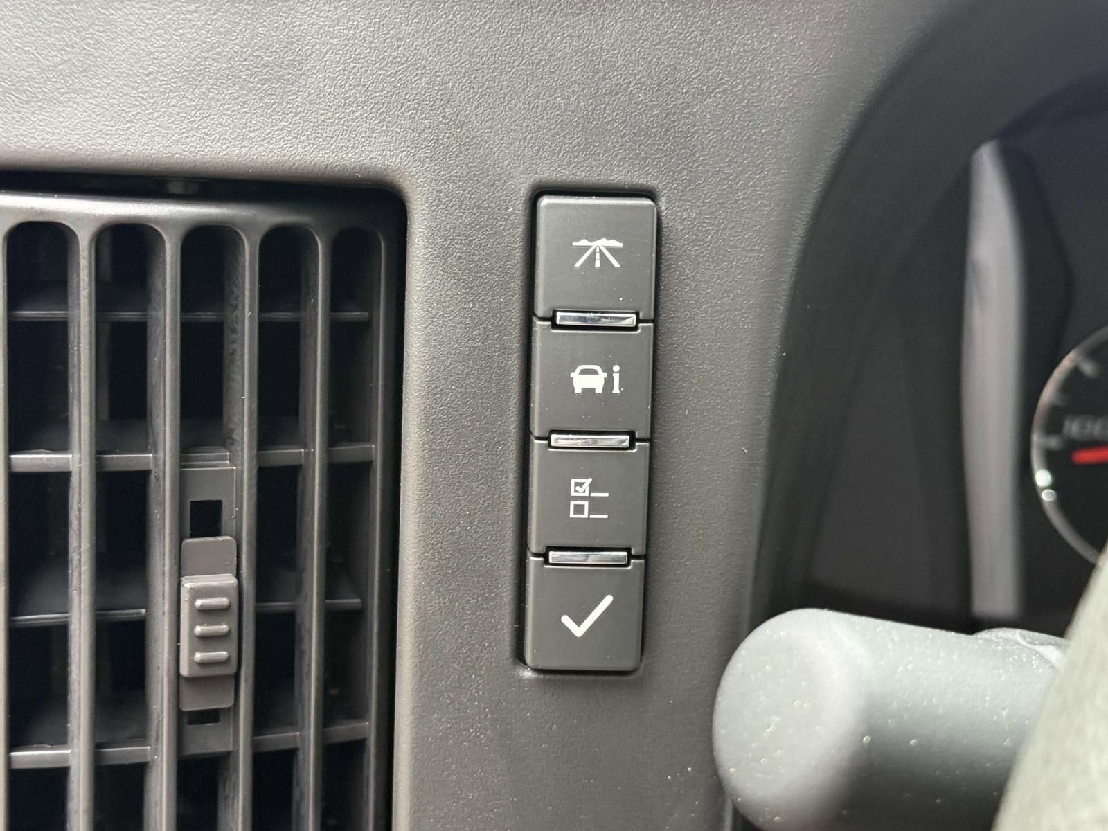 New 2025 Chevrolet Express 3500 Extended RWD image 14