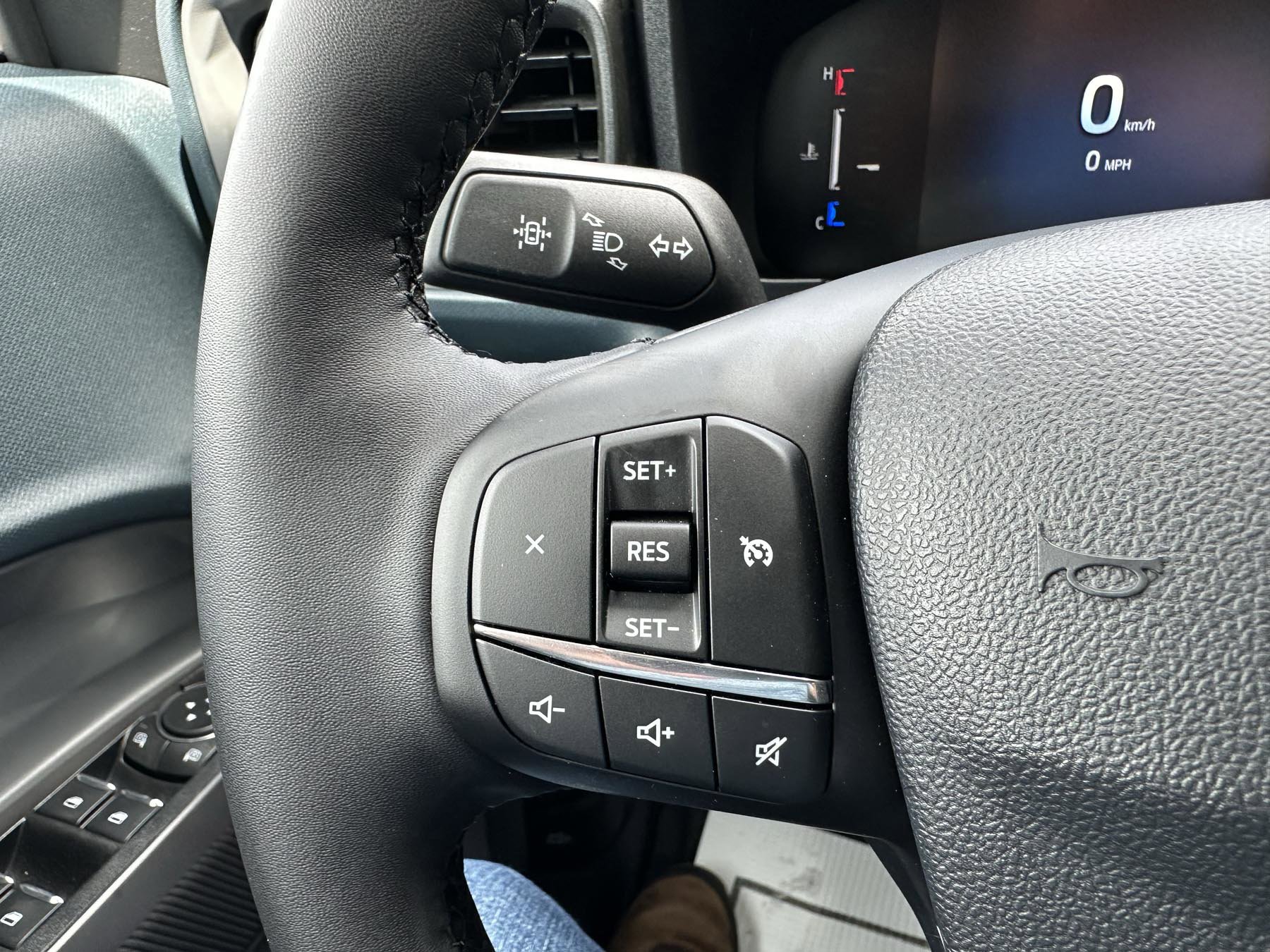 New 2025 Ford Maverick XLT w/ XLT Luxury Package image 25