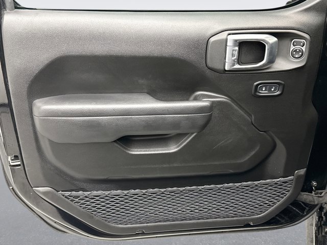 Used 2022 Jeep Gladiator Sport image 9