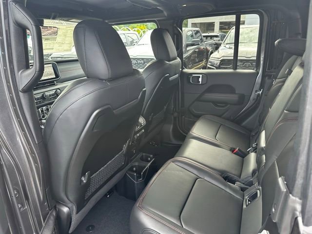 New 2025 Jeep Gladiator Rubicon w/ Convenience Group image 29