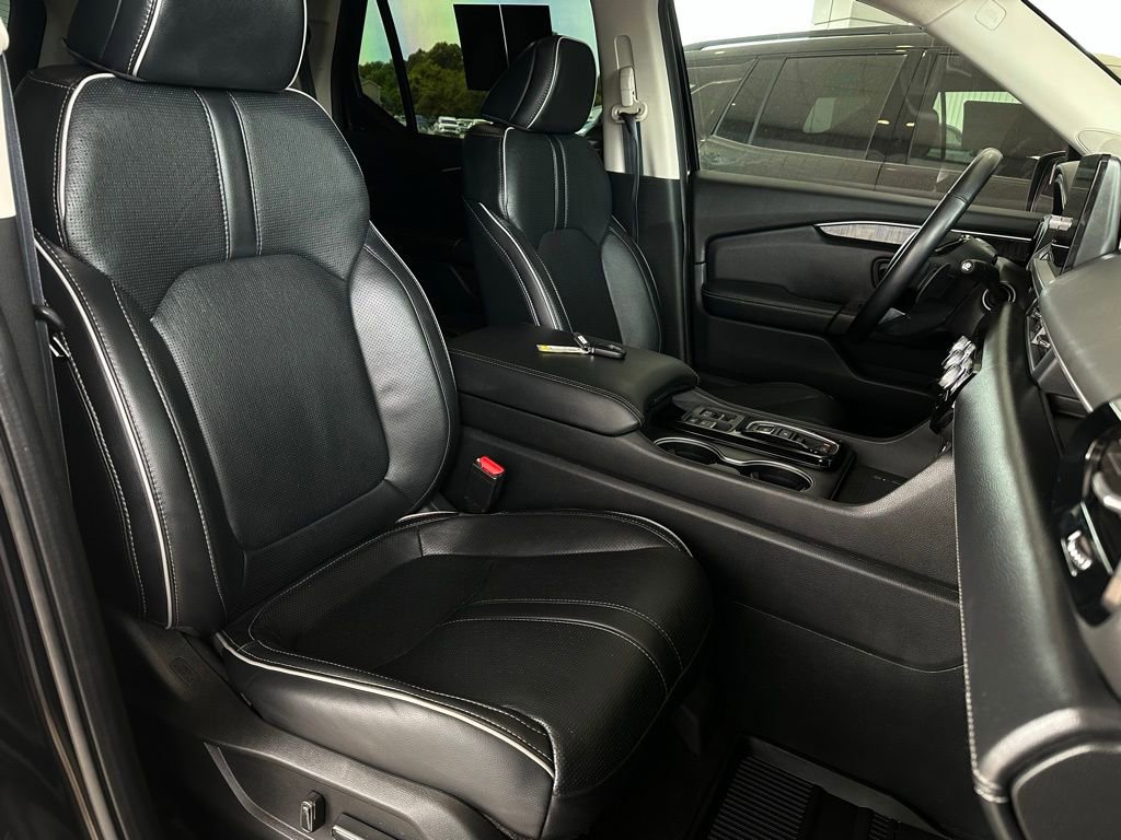 Used 2023 Honda Pilot Elite image 18