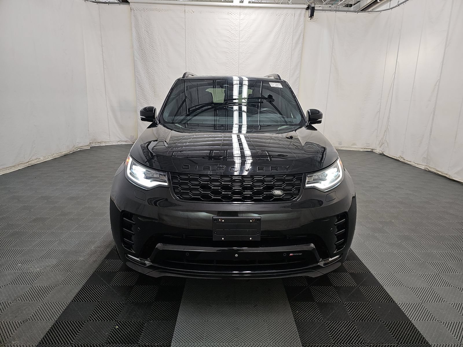 Used 2023 Land Rover Discovery S R-Dynamic AWD/4WD video 2