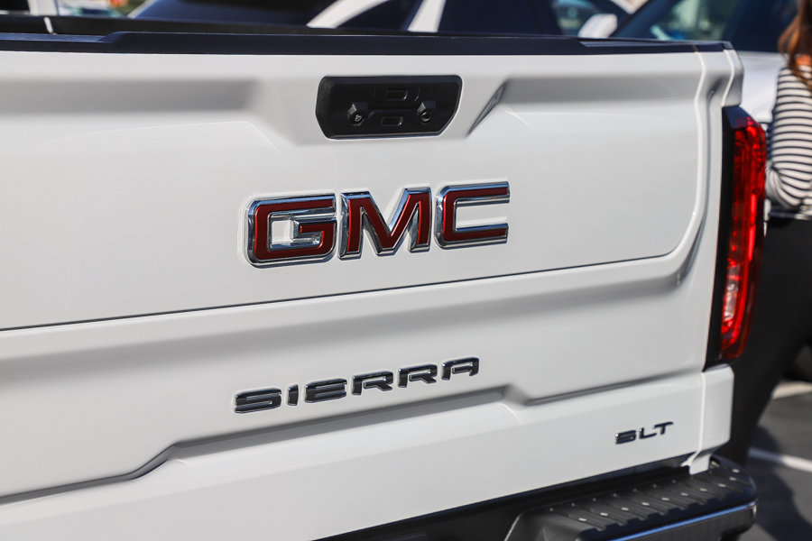 Used 2026 GMC Sierra 1500 SLT RWD image 10
