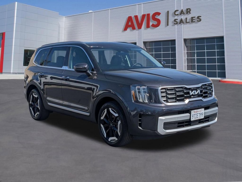 Used 2025 Kia Telluride S image 3