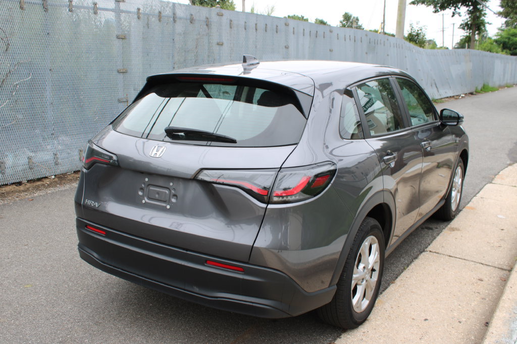 Used 2025 Honda HR-V LX image 5
