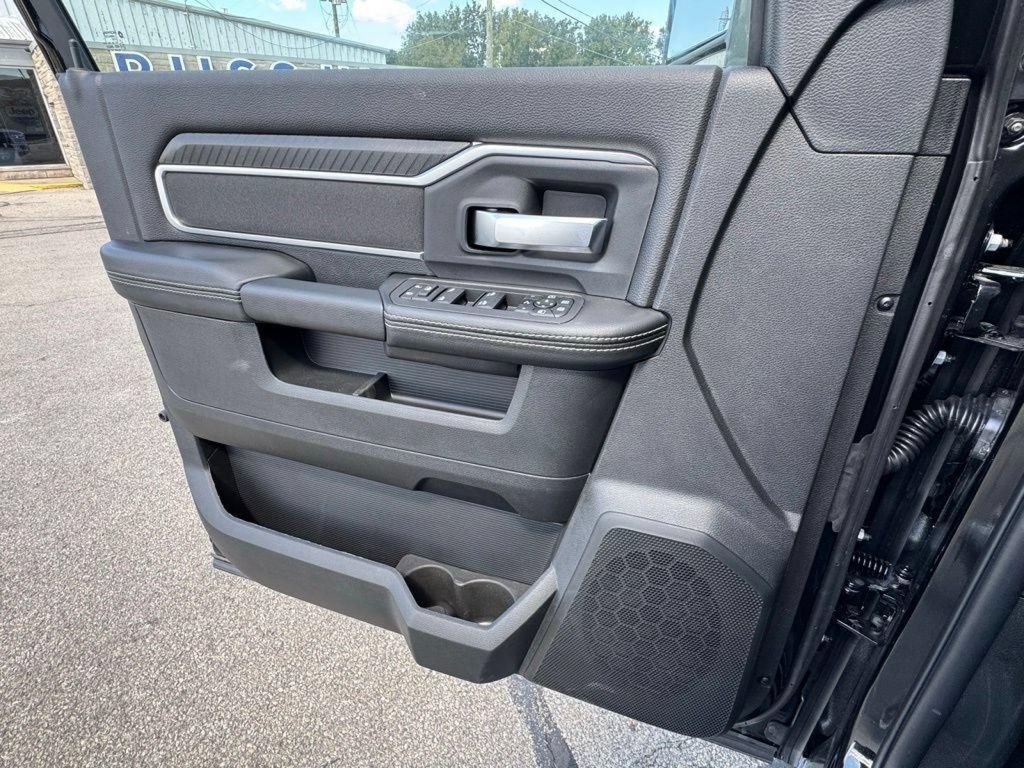 New 2025 RAM 2500 Big Horn AWD/4WD image 23
