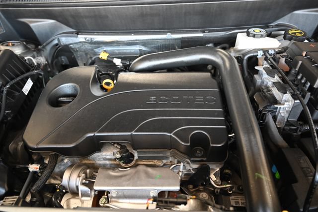 Used 2024 Chevrolet Equinox LT FWD image 30