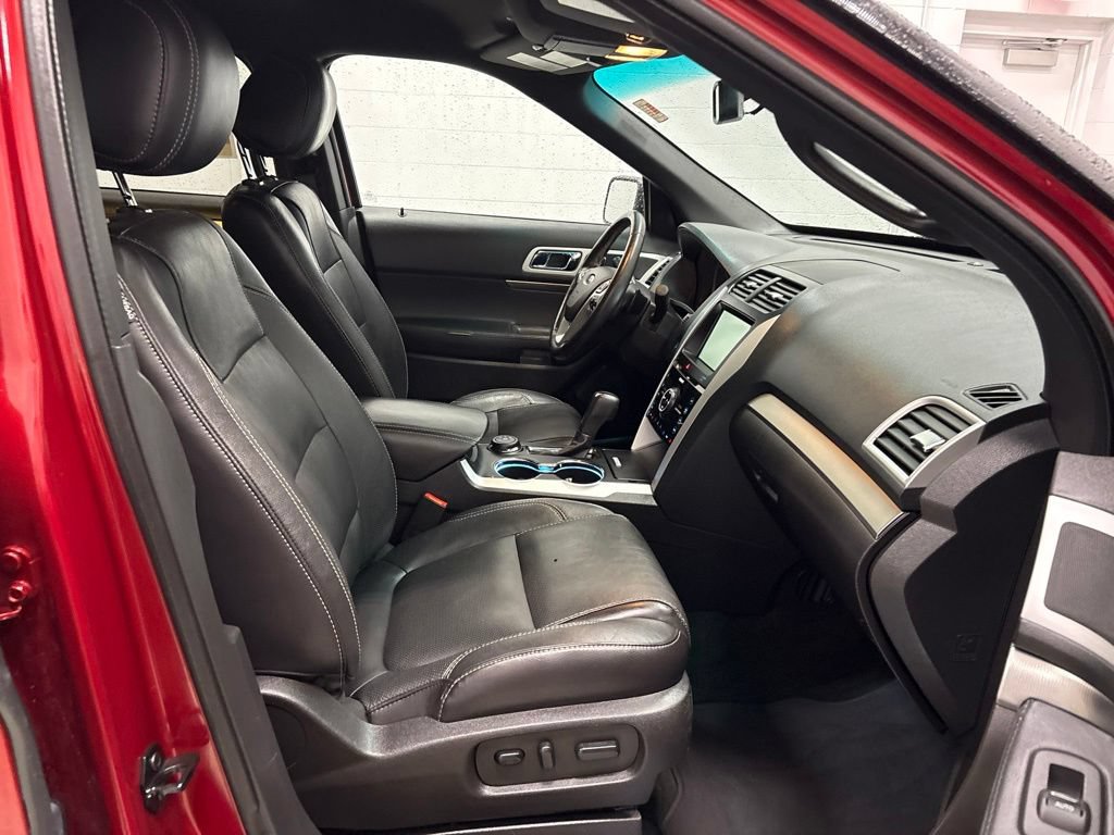 Used 2015 Ford Explorer Sport w/ Equipment Group 401A AWD/4WD image 35