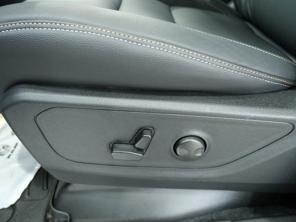 New 2026 RAM 1500 4x4 Crew Cab image 26