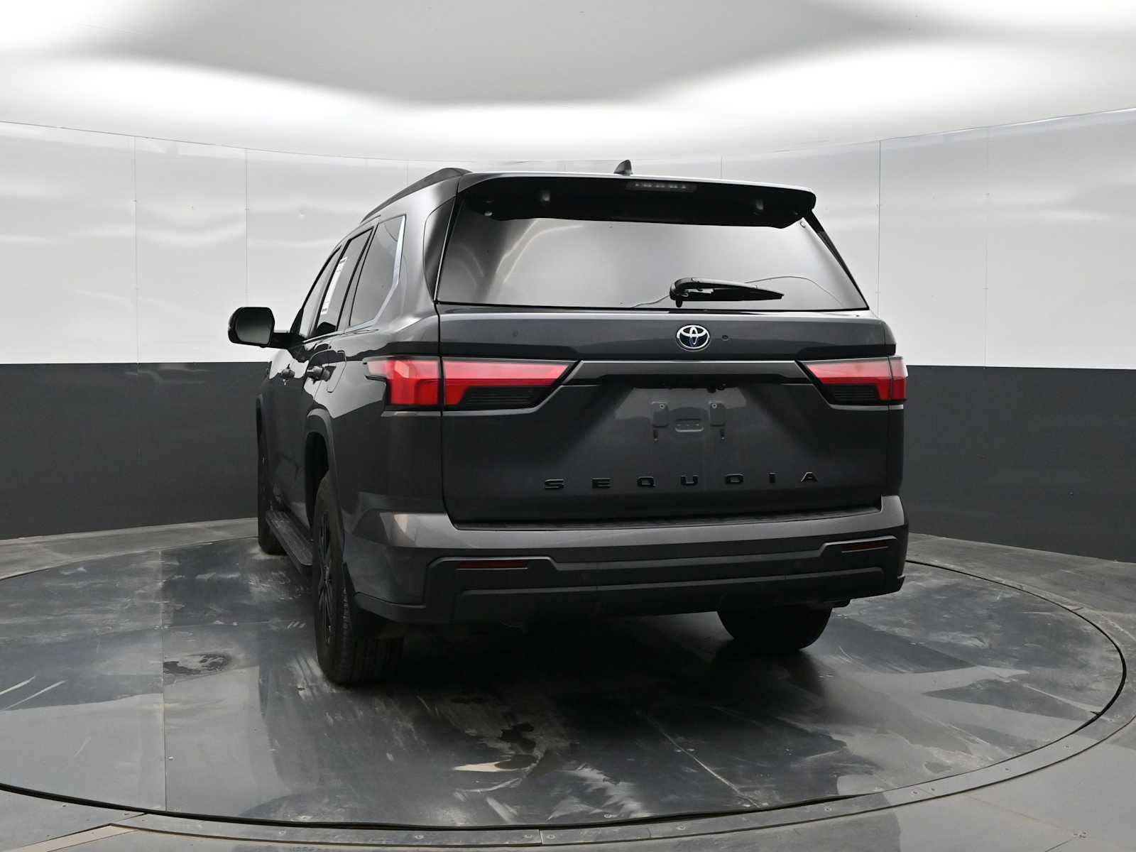 Used 2024 Toyota Sequoia SR5 image 6