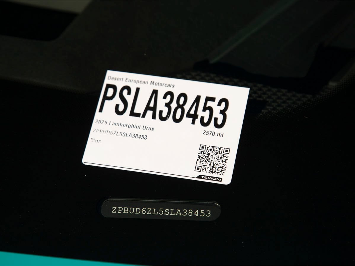 Used 2025 Lamborghini Urus SE AWD/4WD image 40