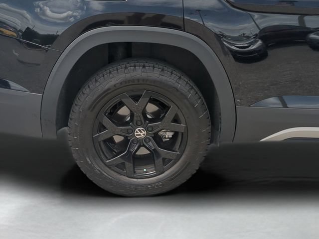 Used 2024 Volkswagen Atlas Peak Edition SEL AWD/4WD image 37