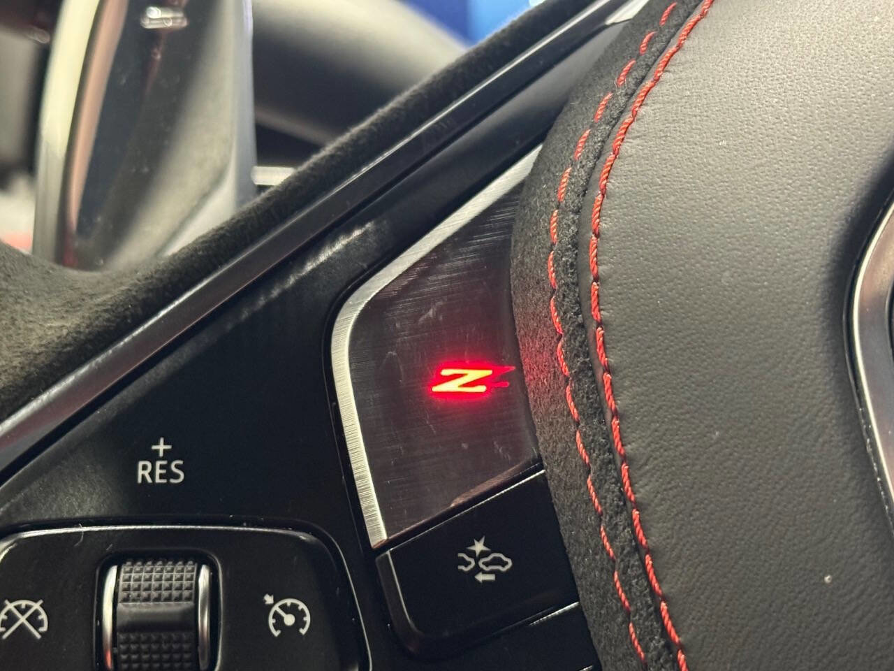 Used 2024 Chevrolet Corvette Stingray Premium Conv w/ Z51 Performance Package image 42