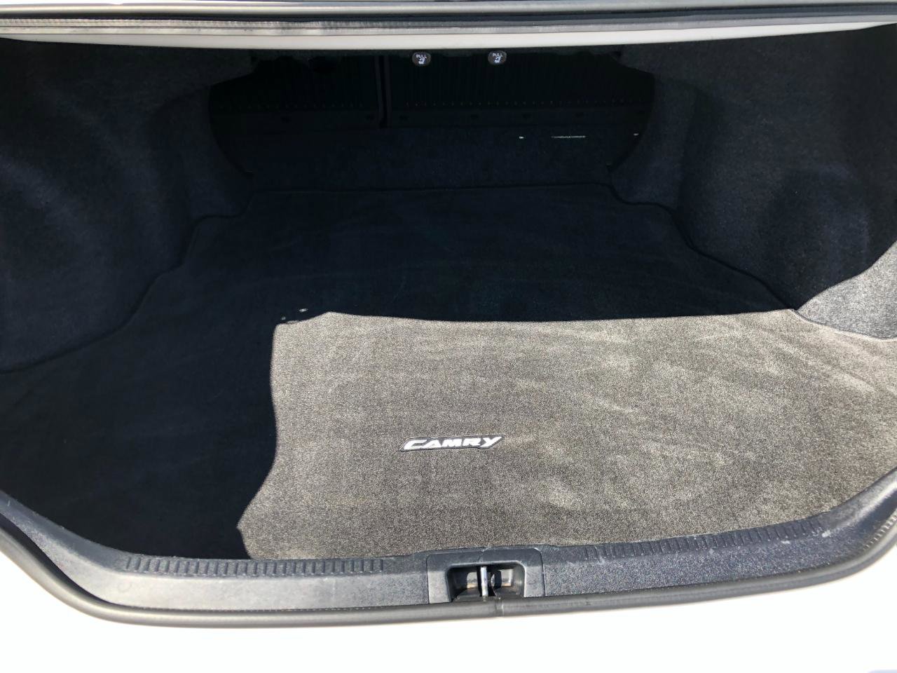 Used 2012 Toyota Camry SE FWD image 32
