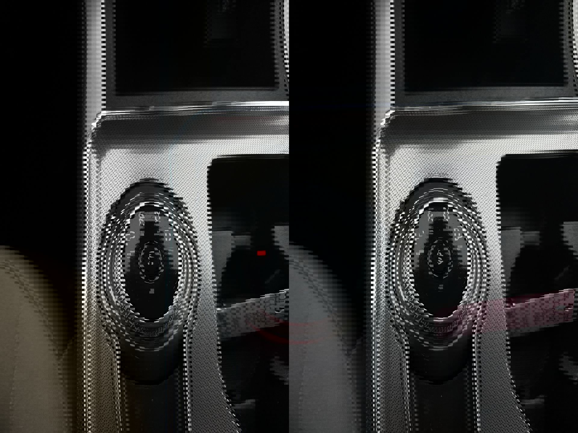 Used 2022 Ford Edge SEL w/ Convenience Package image 16