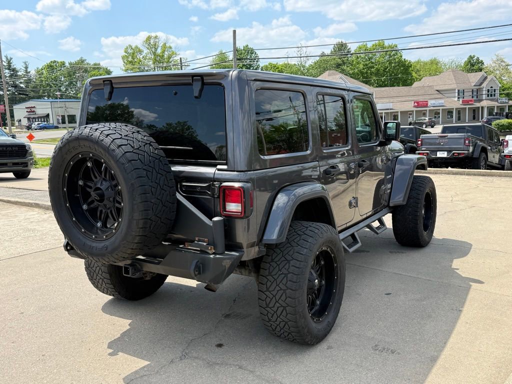 Used 2018 Jeep Wrangler Unlimited Sahara AWD/4WD image 6