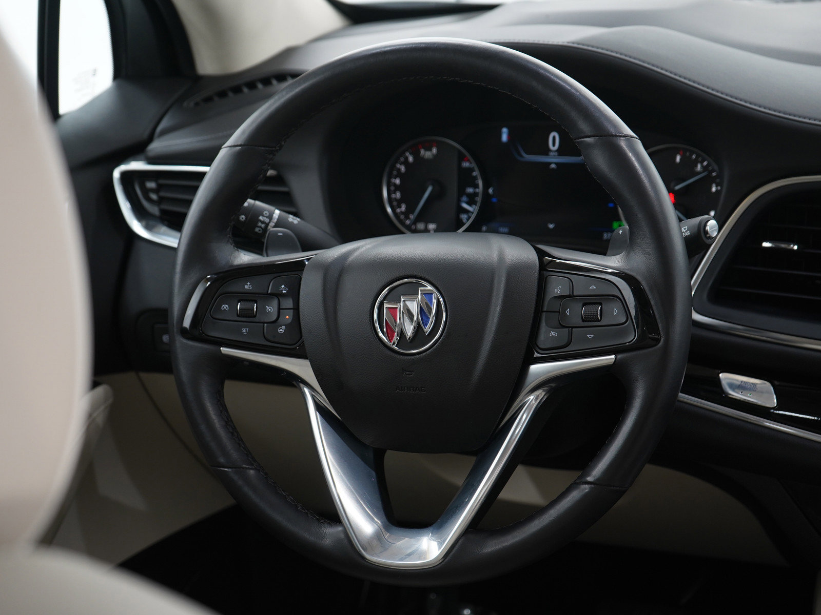 Used 2024 Buick Enclave Avenir w/ Avenir Technology Package image 17