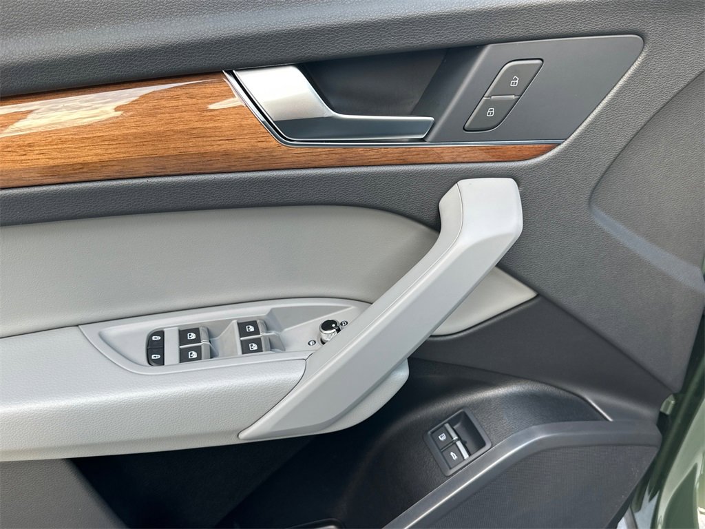 Used 2024 Audi Q5 e Premium image 17