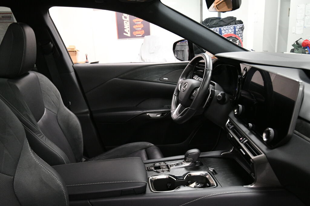 Used 2023 Lexus RX 350 AWD w/ Accessory Package image 31