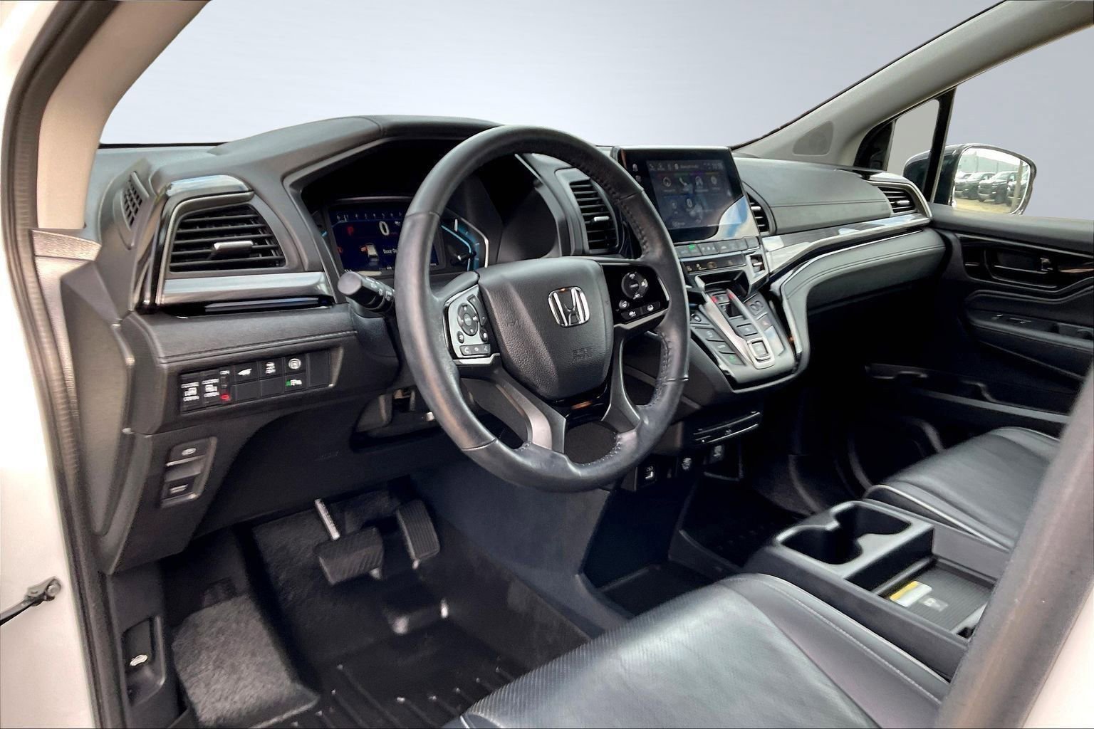 Used 2023 Honda Odyssey Elite image 14