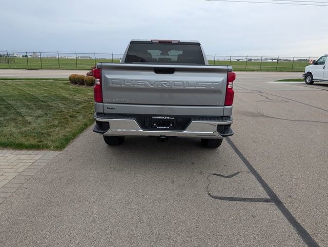 Used 2023 Chevrolet Silverado 1500 LT AWD/4WD image 7