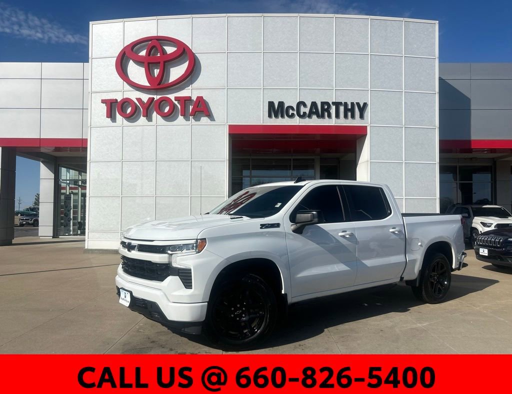 Used 2024 Chevrolet Silverado 1500 RST image 2